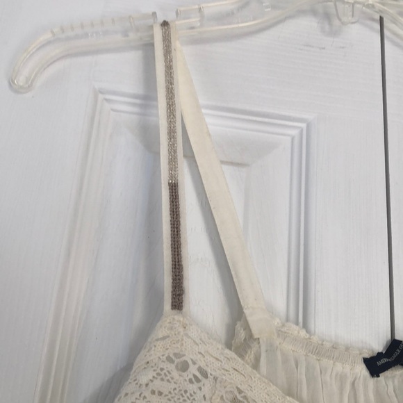 White tank top - Picture 3 of 4